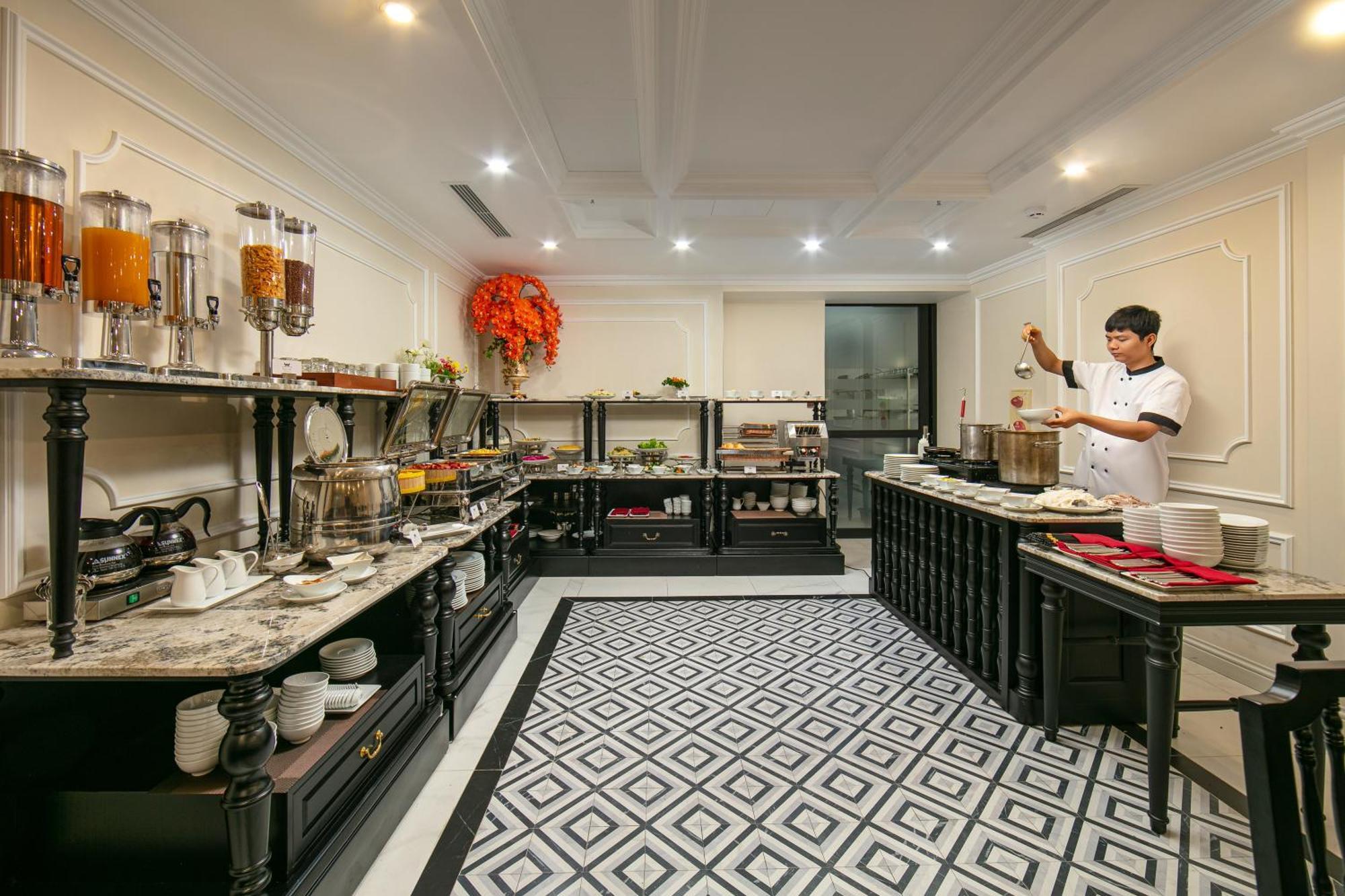Amira Hotel Hanoi Buitenkant foto